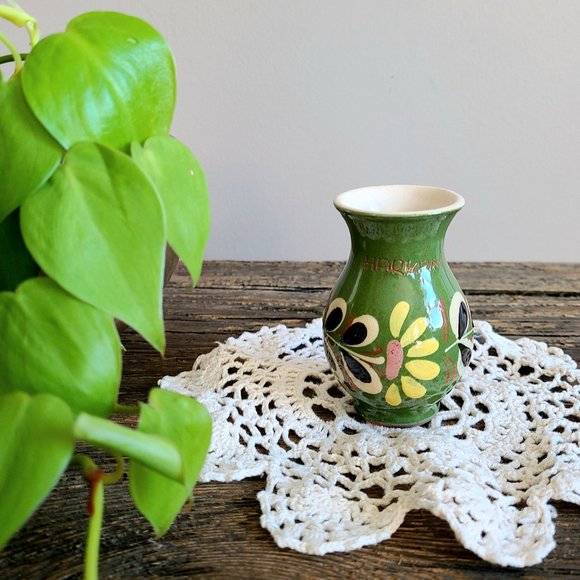 Harkany small Hungarian ceramic bud vase. - Picture 1 of 5